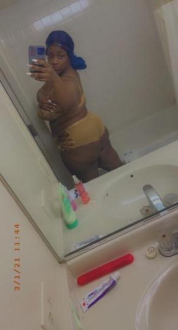Diamond, 24  female escort, Rockford