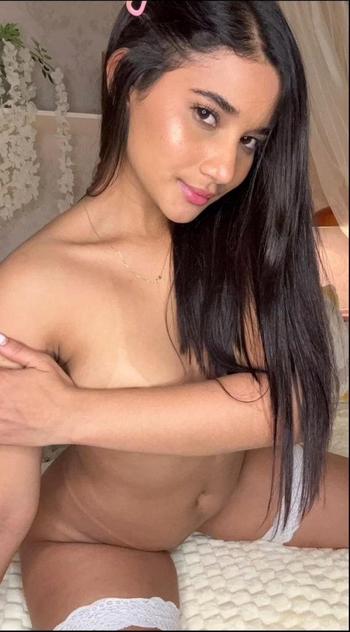 marcela, 25  female escort, Rockford