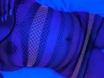 Mina , 25  female escort, Rockford