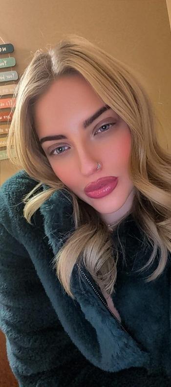 Ryan Reign, 29  female escort, Rockford