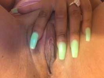 Hazel, 21  female escort, Rockford