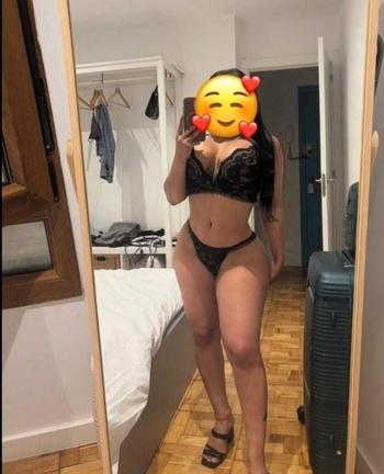 323-645-6295, 21  female escort, Rockford